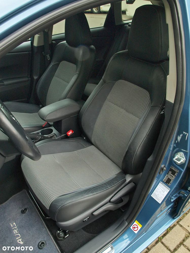 Toyota Auris - 22
