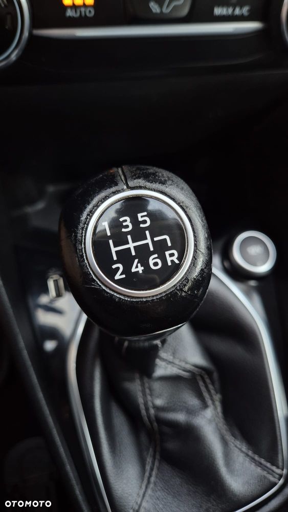 Ford Fiesta 1.0 EcoBoost Titanium X - 34