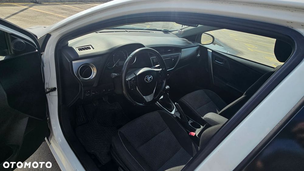 Toyota Auris 1.4 D-4D Premium - 13