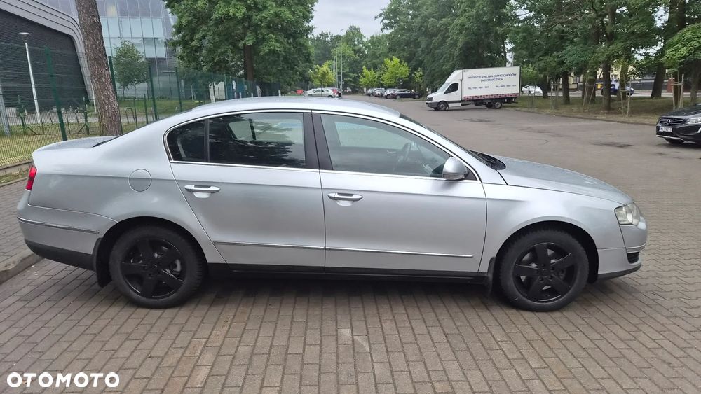 Volkswagen Passat 2.0 TDI Comfortline - 5