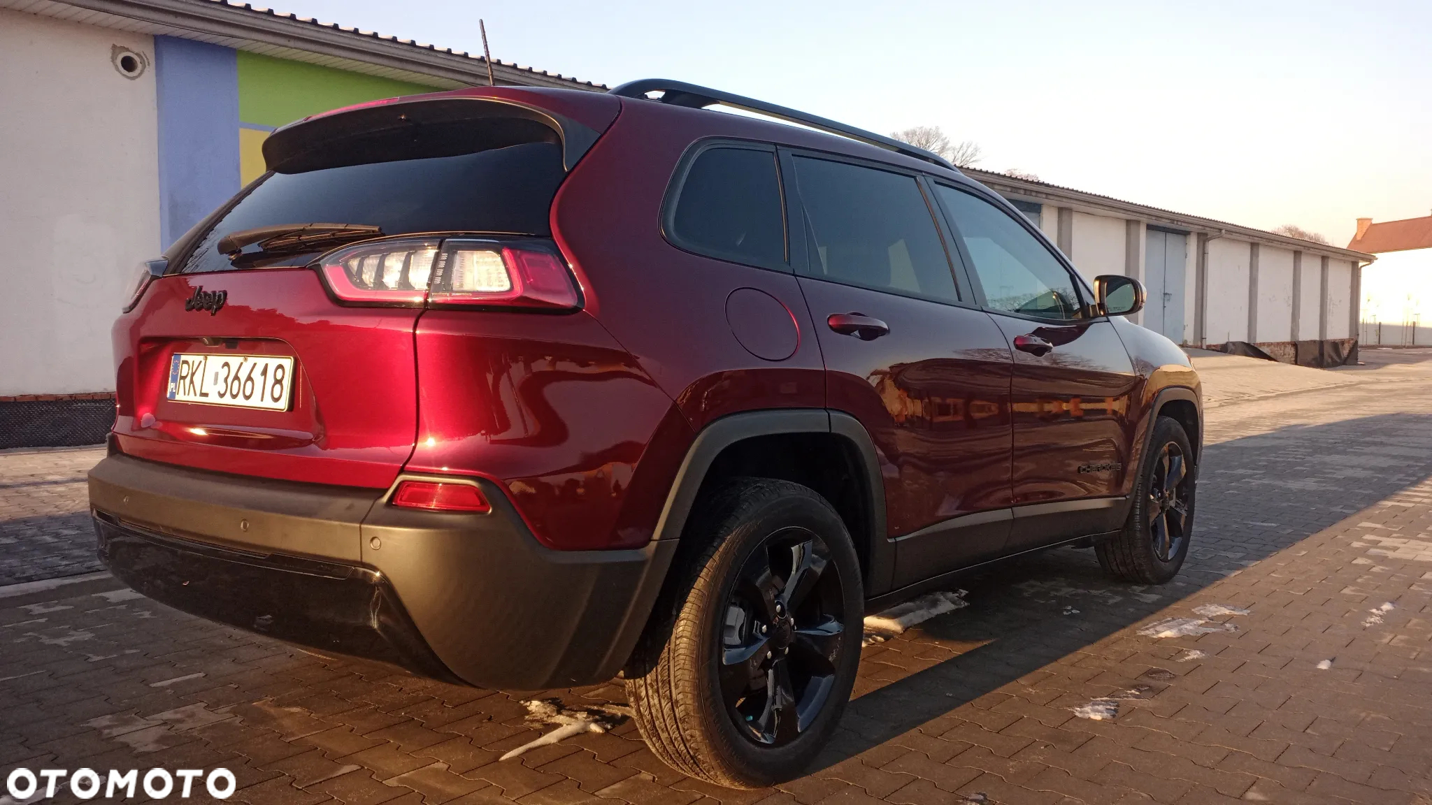 Jeep Cherokee - 14