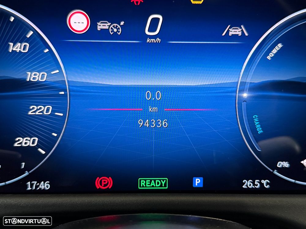 Mercedes-Benz E 300 de 4Matic All-Terrain - 34