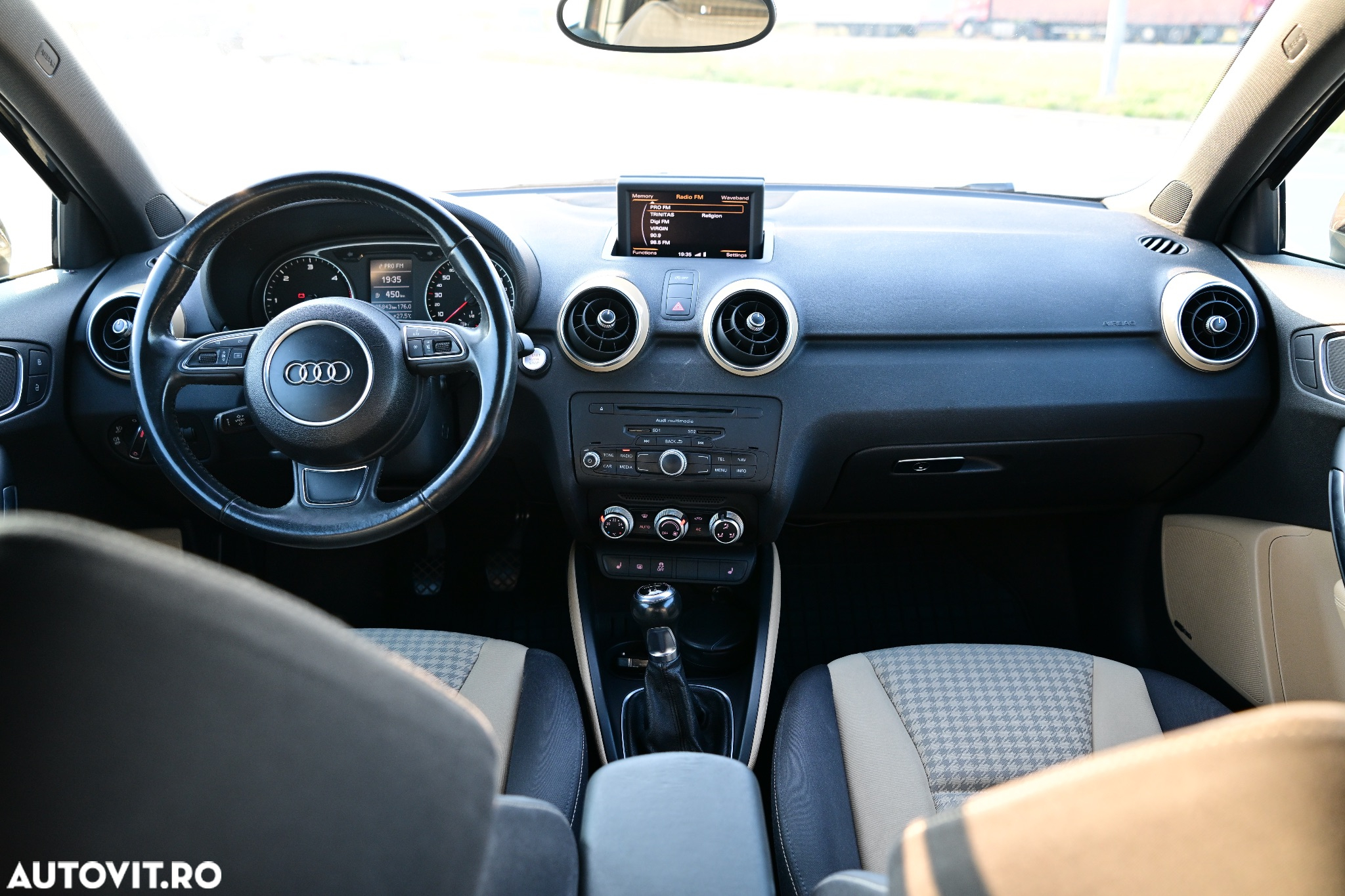 Audi A1 1.6 TDI S line edition - 8