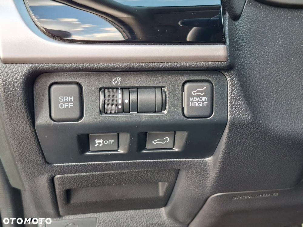 Subaru Forester 2.0 XT Platinum Lineartronic - 31