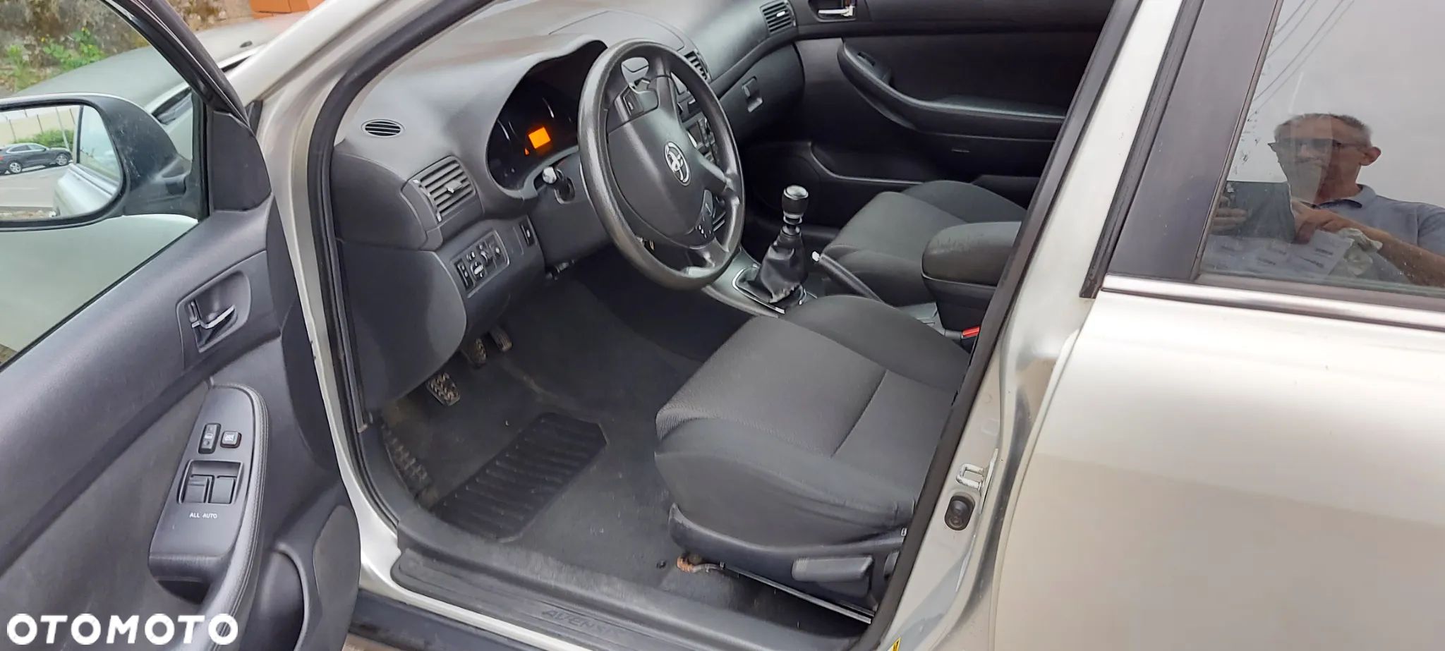 Toyota Avensis 2.0 D-4D Luna - 1