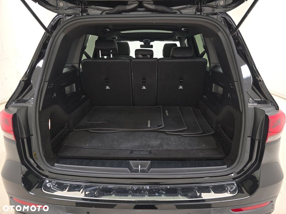 Mercedes-Benz GLB 250 4Matic 8G-DCT AMG Line - 13