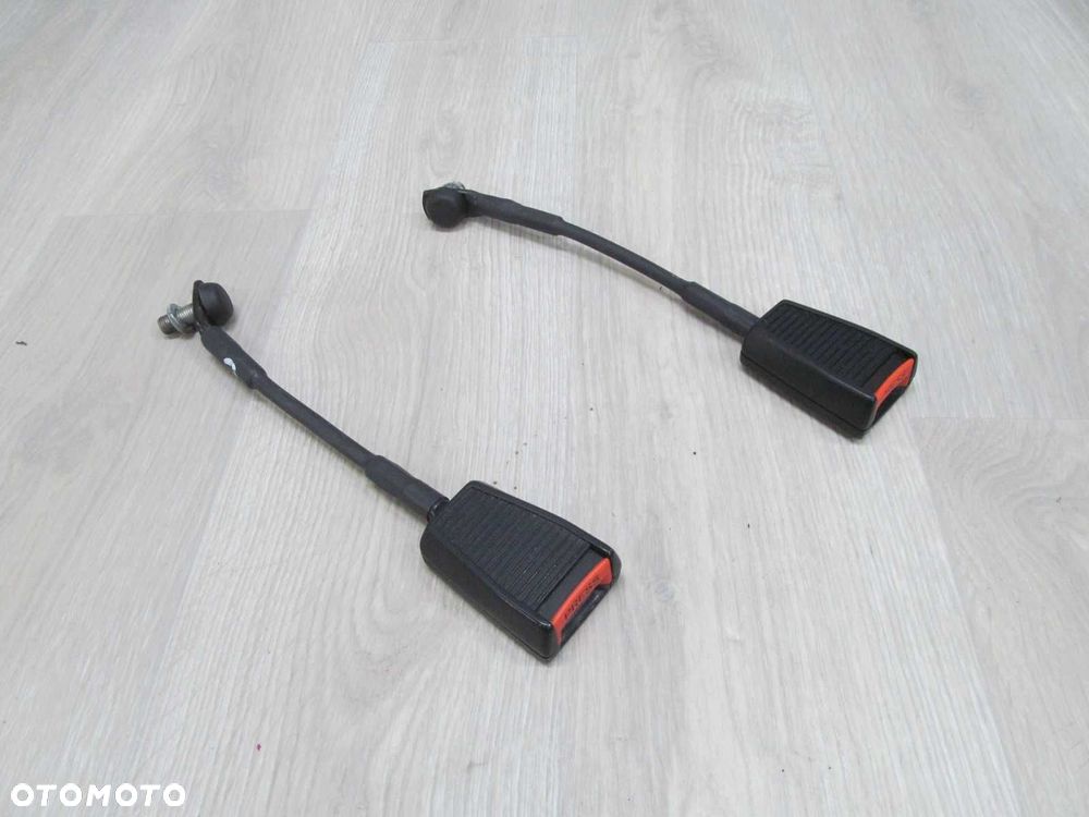 PIAGGIO PORTER HIJET PFAU 06- KLAMARA ZAPINKA PASA BEZPIECZENSTWA - 1