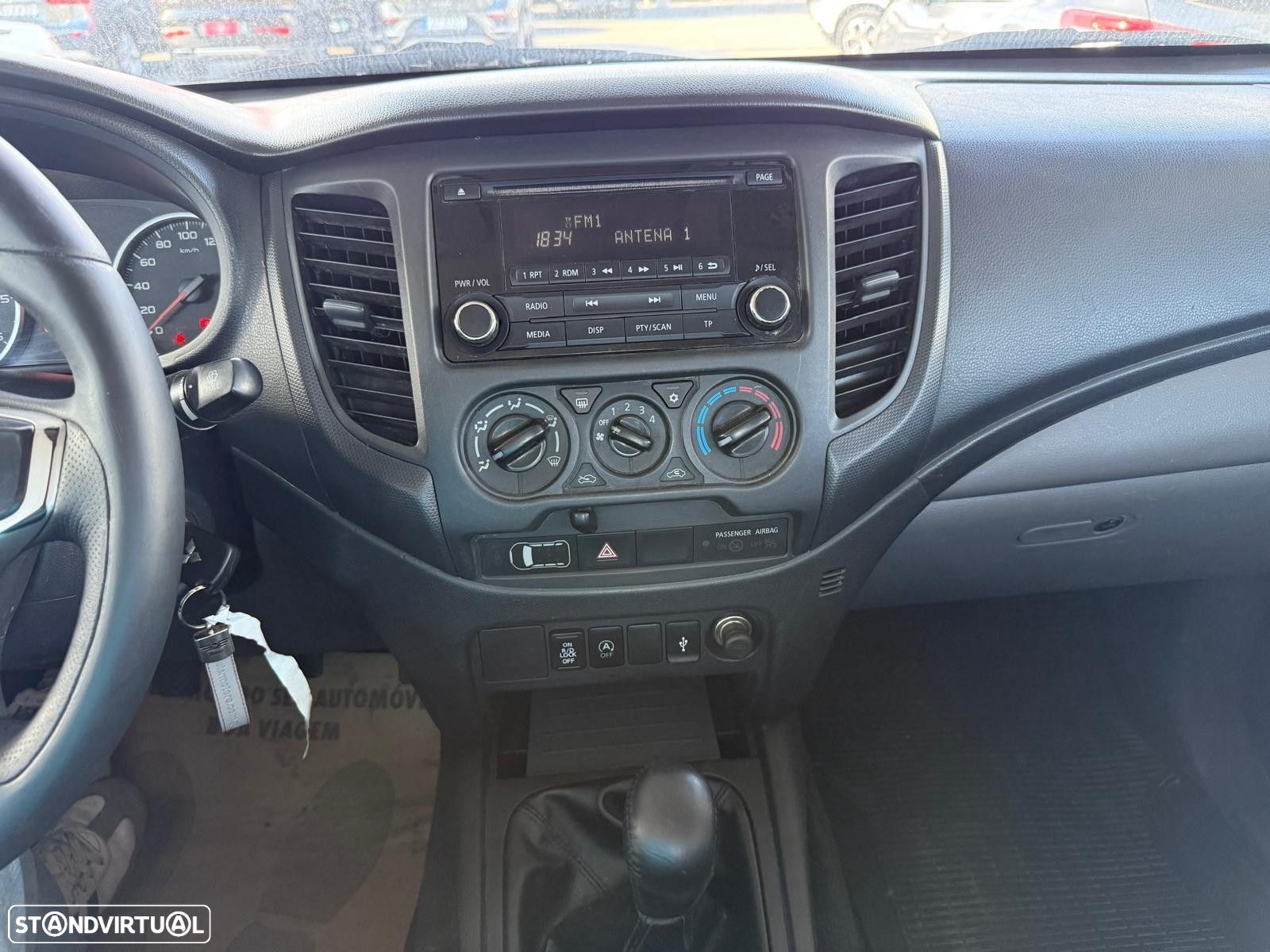 Mitsubishi L200 2.4 DI-D Club Campera 4WD - 16