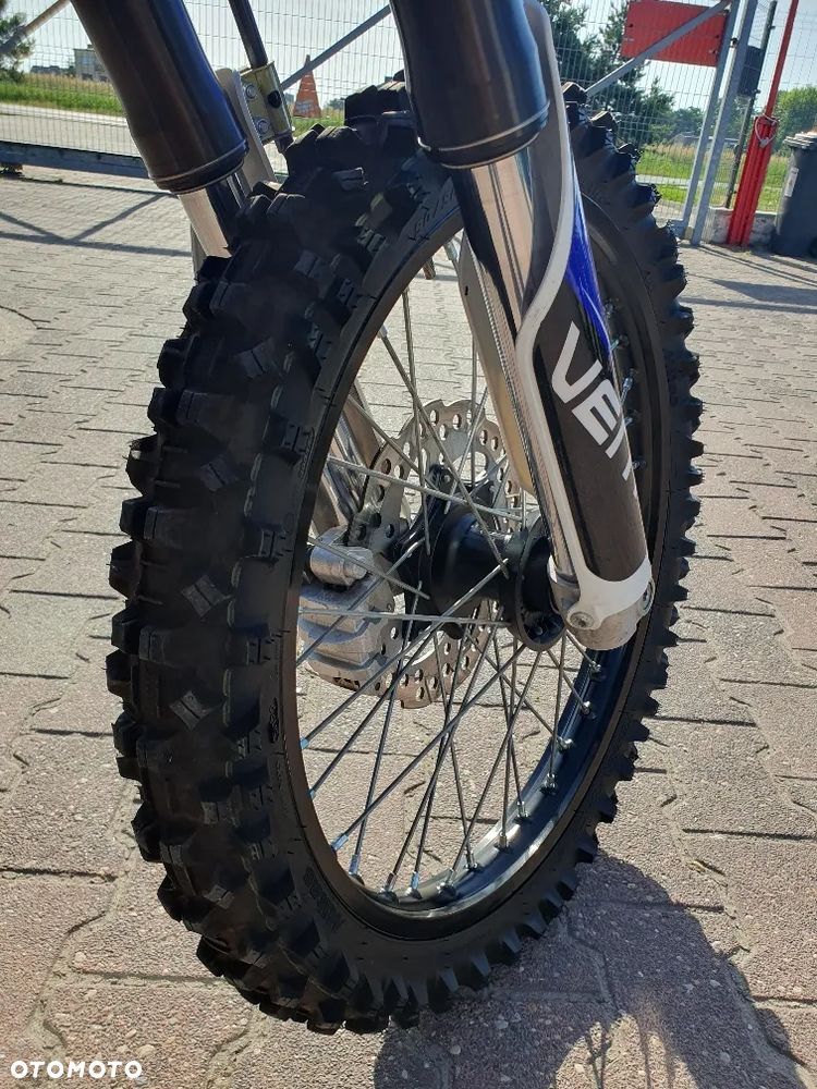 HM Inny - 37