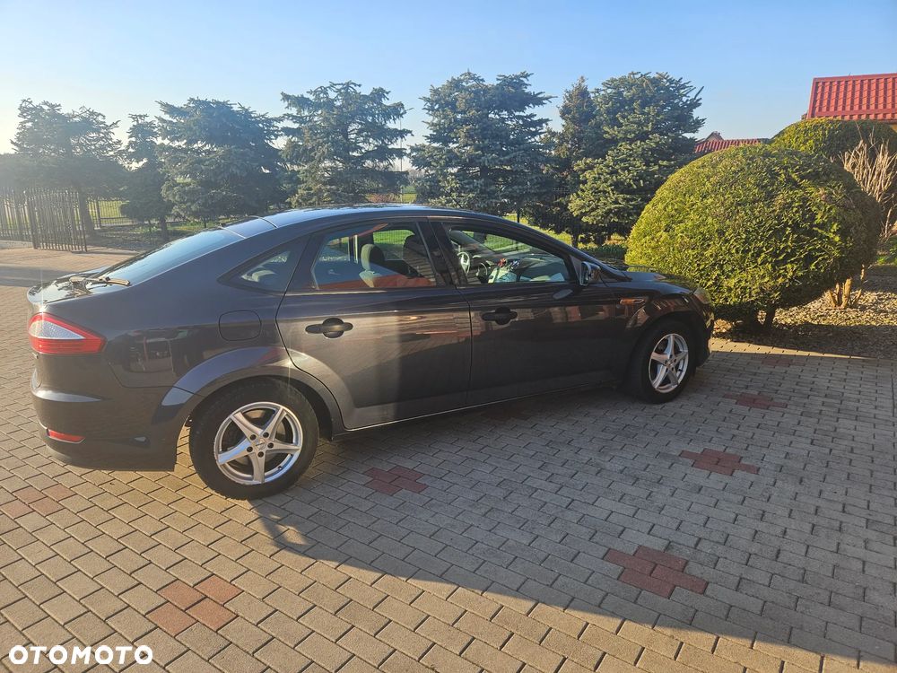 Ford Mondeo 1.8 TDCi Ambiente - 6