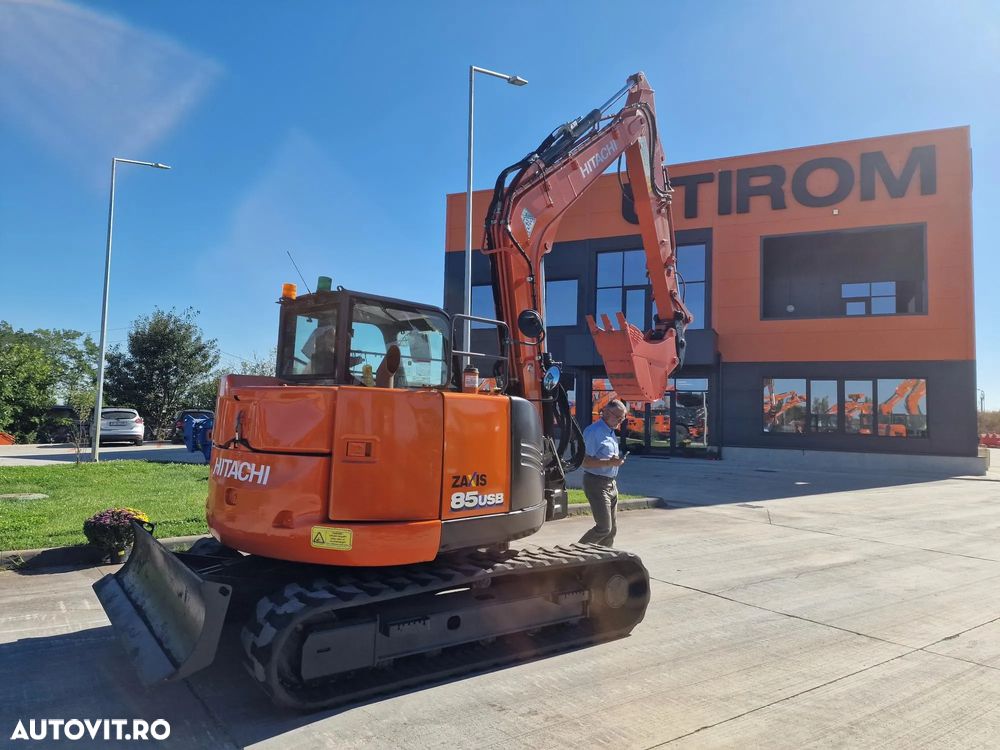Hitachi ZX85, 2021, 2.975h, LAMA, CUPLA RAPIDA+3 CUPE NOI, Ad sapare 5m, latime 2,2m, ridica 3,7t, Camera spate, senile cauciuc 80% ok, inst picon pe bratele de excavare, Aer cond, computer in lb romana, posibilitate leasing -PROMOTIE 56.900 EUR+Tva - 26