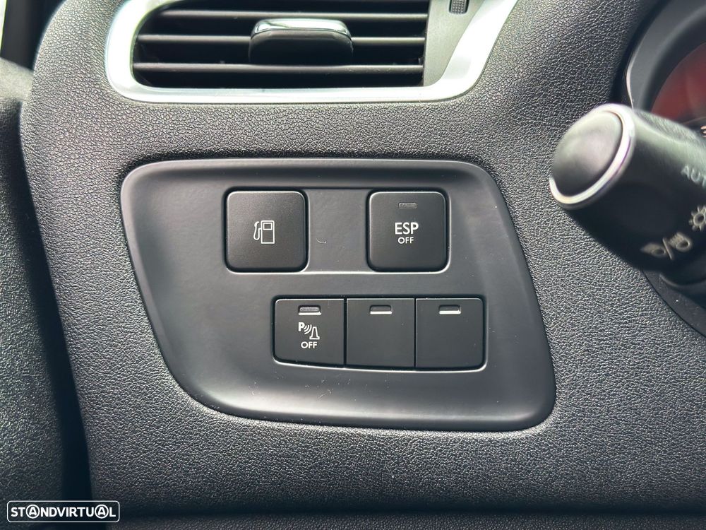 Citroën C4 1.6 HDi Attraction - 17