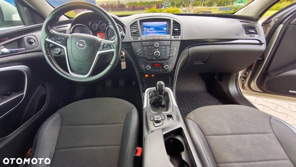 Opel Insignia 1.6 T Cosmo - 11