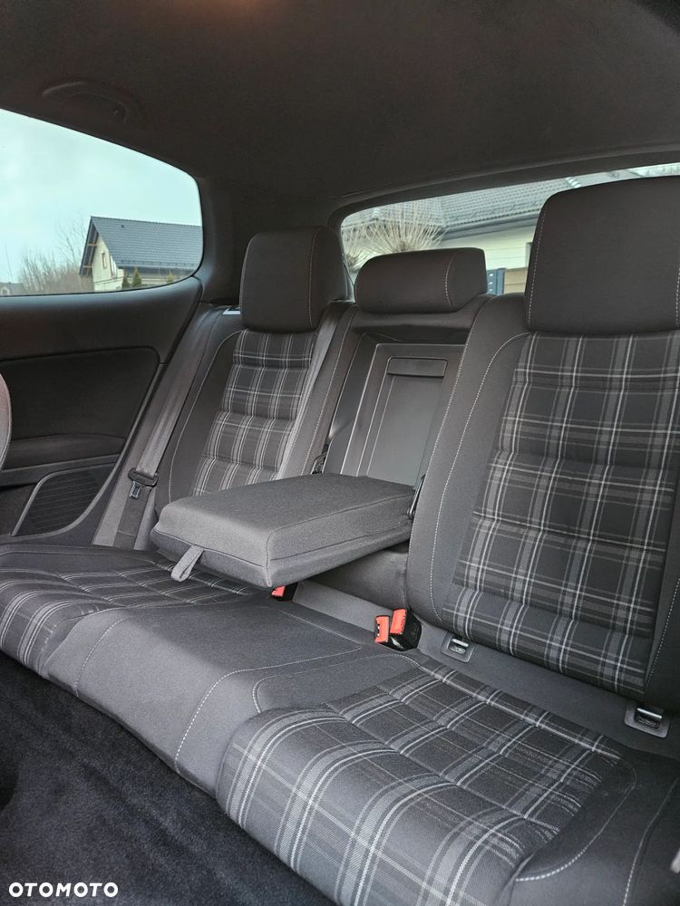 Volkswagen Golf 2.0 TDI DPF GTD - 19