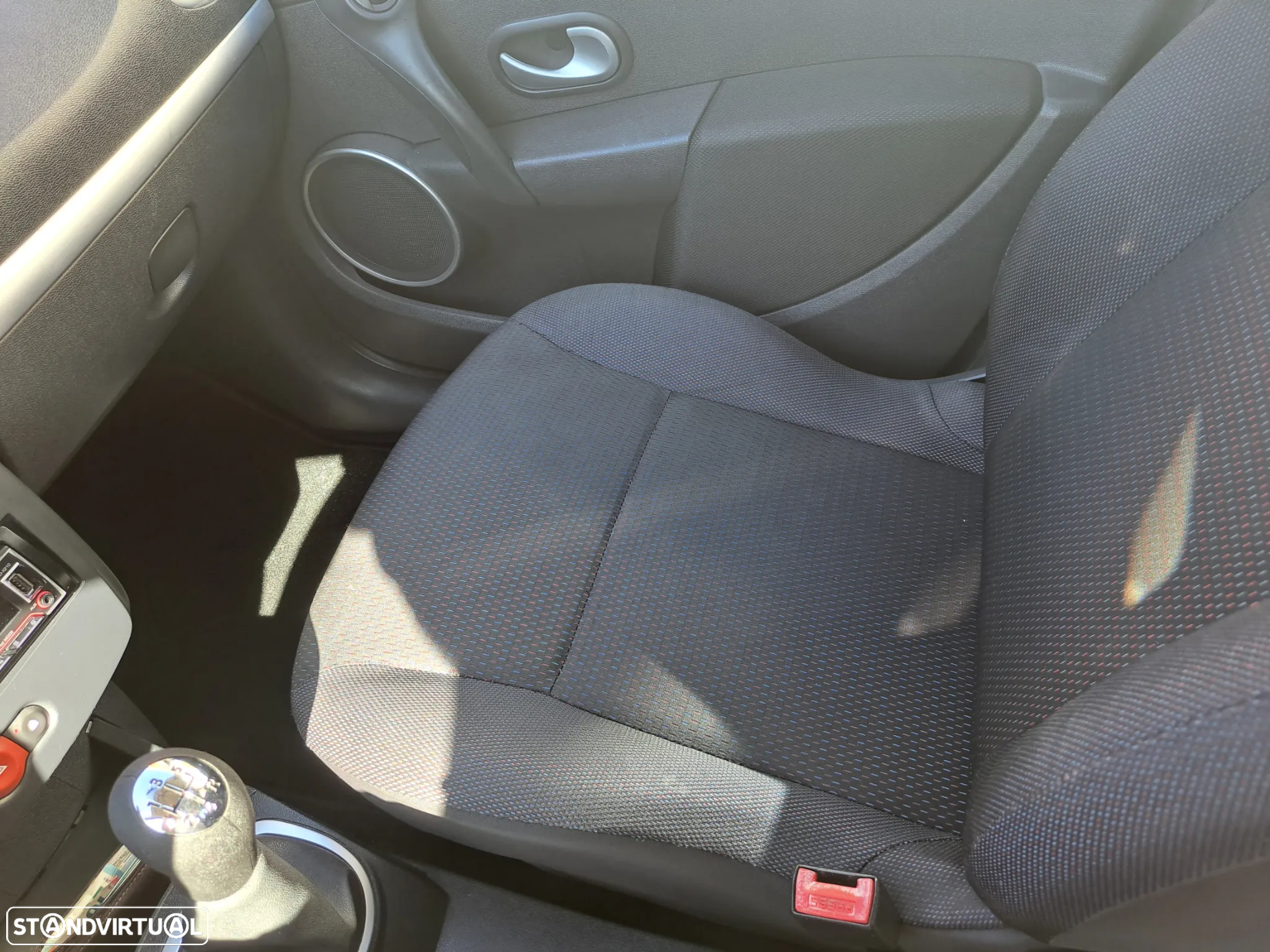 Renault Clio - 7