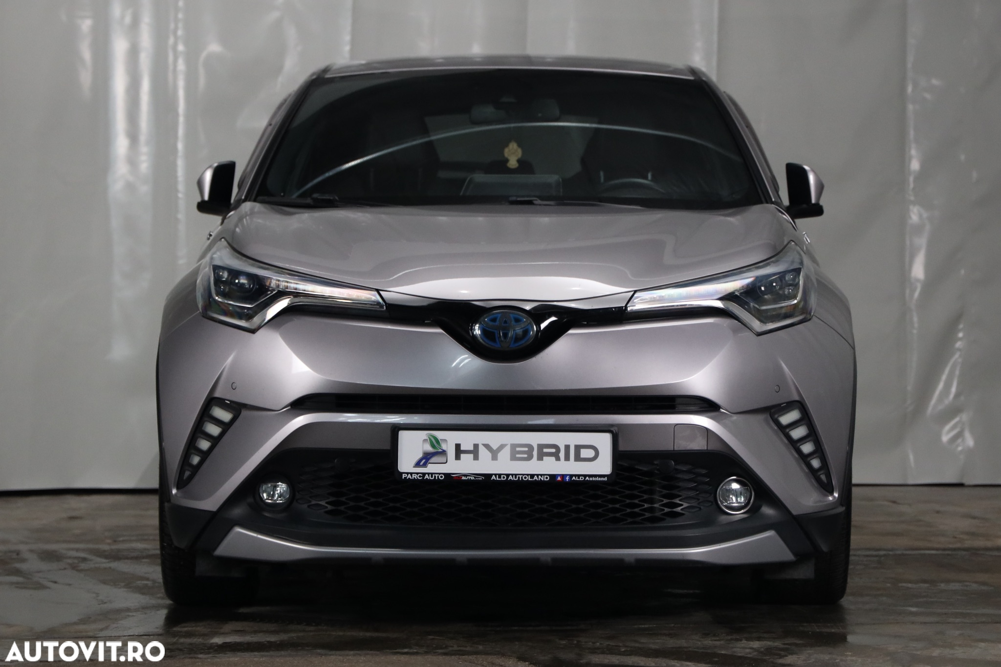 Toyota C-HR Hybrid Style - 35