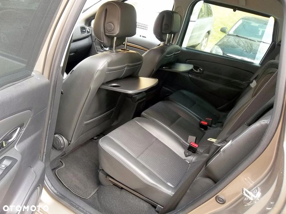 Renault Scenic 1.6 16V 110 LIMITED - 8