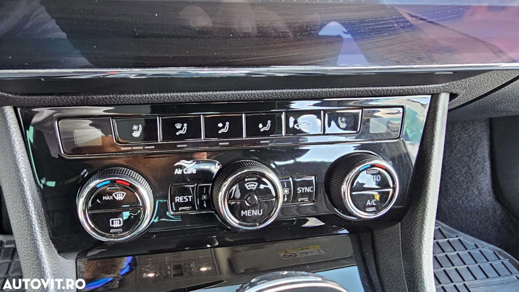 Skoda Superb 2.0 TDI DSG L&K - 19