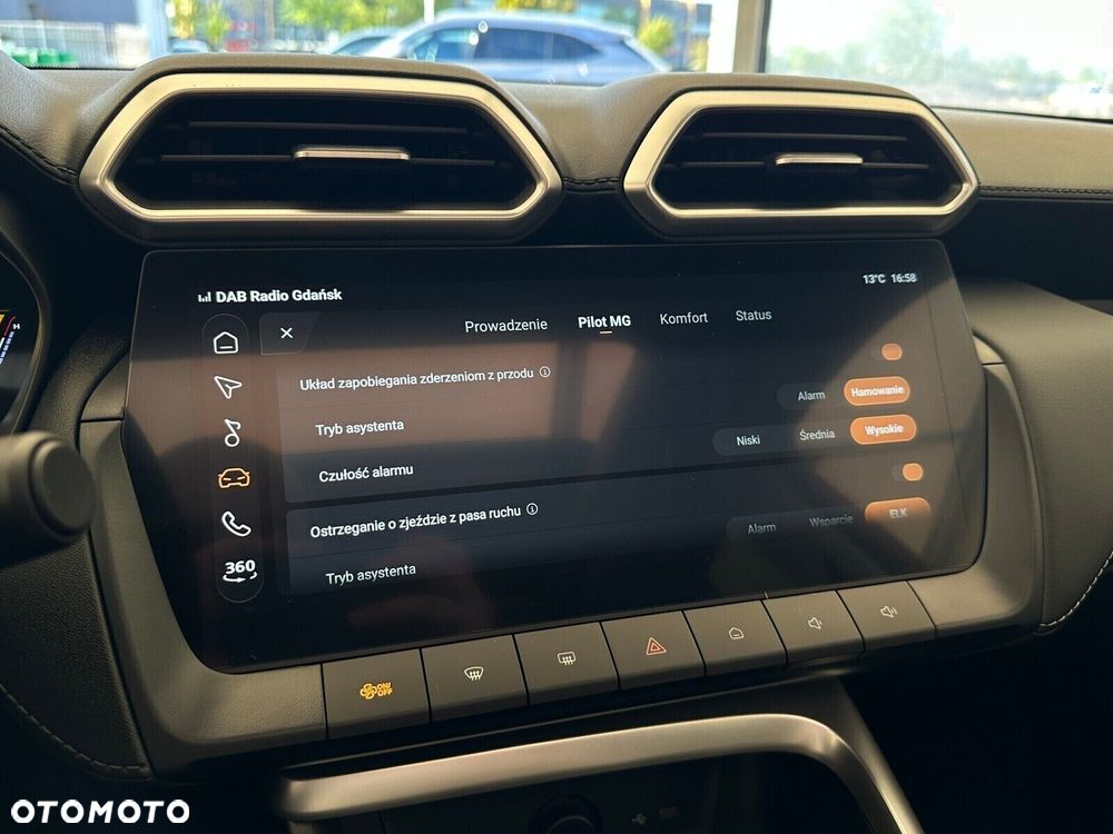 MG ZS Hybrid+ - 33