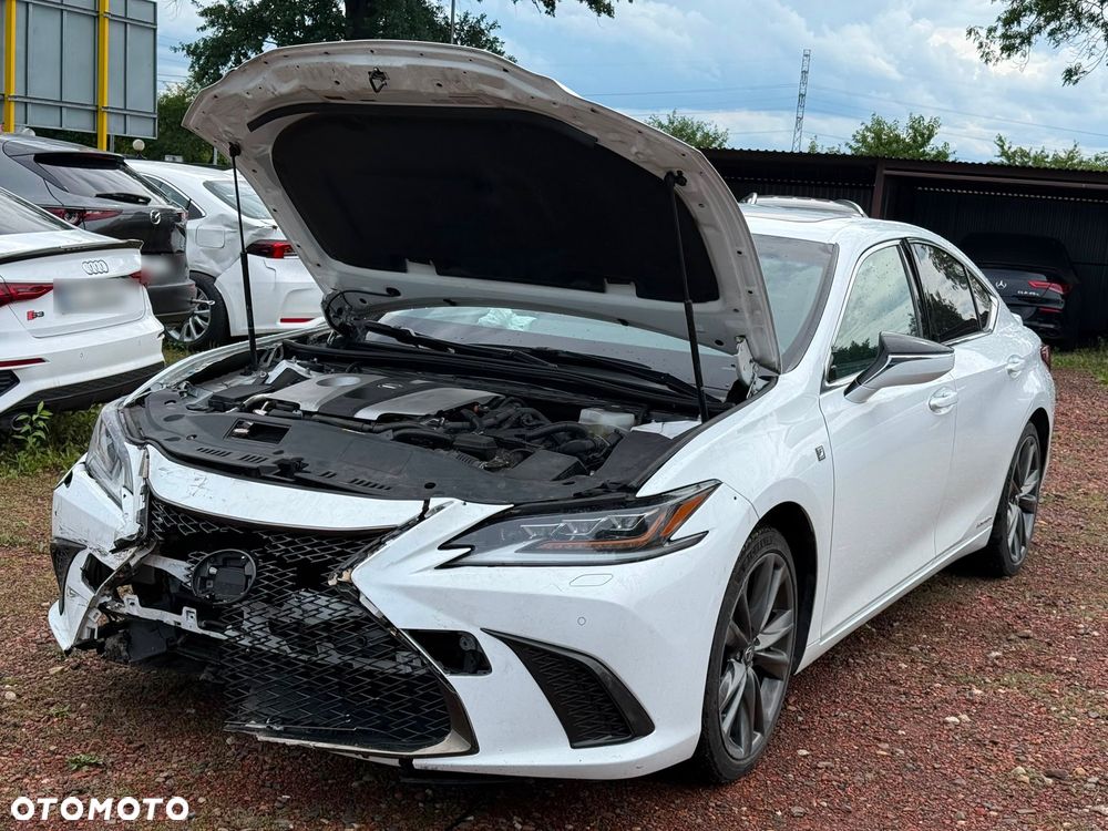 Lexus ES 300h F Sport Edition - 6