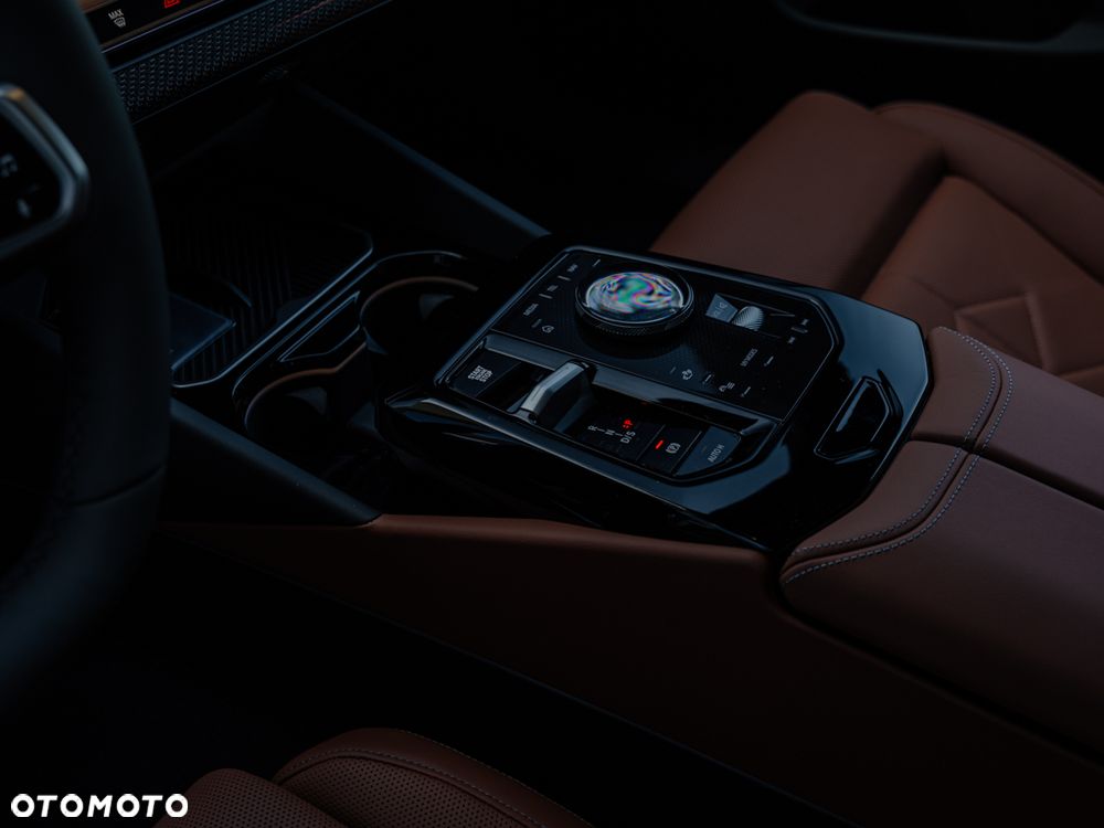 BMW Seria 5 540d xDrive - 13