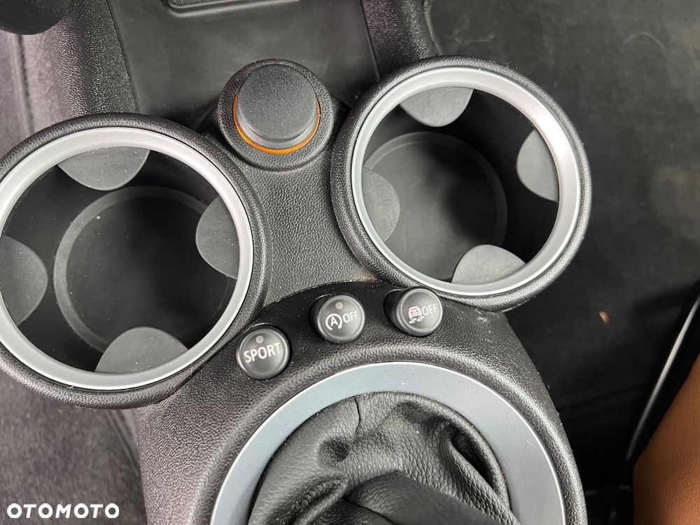 MINI Cooper 50 Mayfair - 32