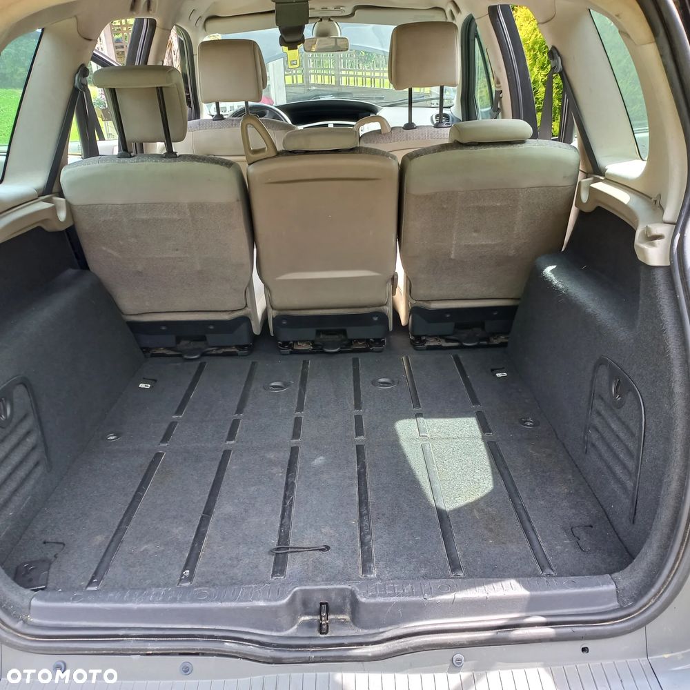 Renault Grand Scenic - 4