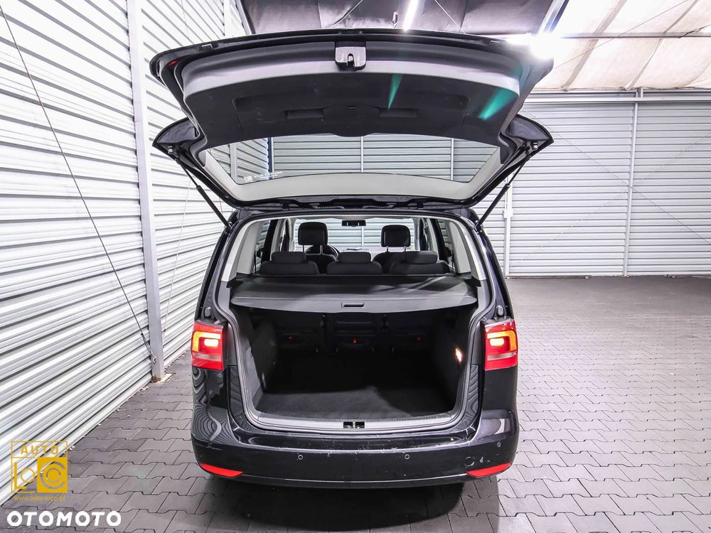 Volkswagen Touran 2.0 TDI Highline - 13