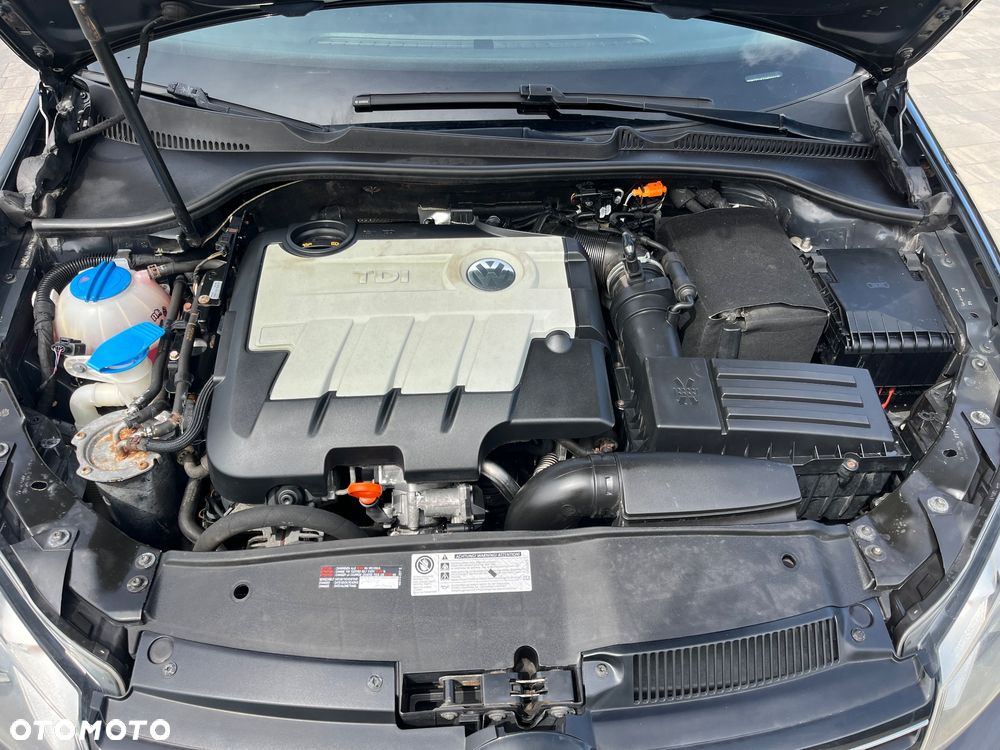 Volkswagen Golf 2.0 TDI DPF DSG Highline - 25