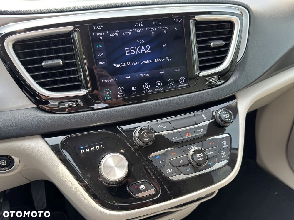 Chrysler Pacifica - 21