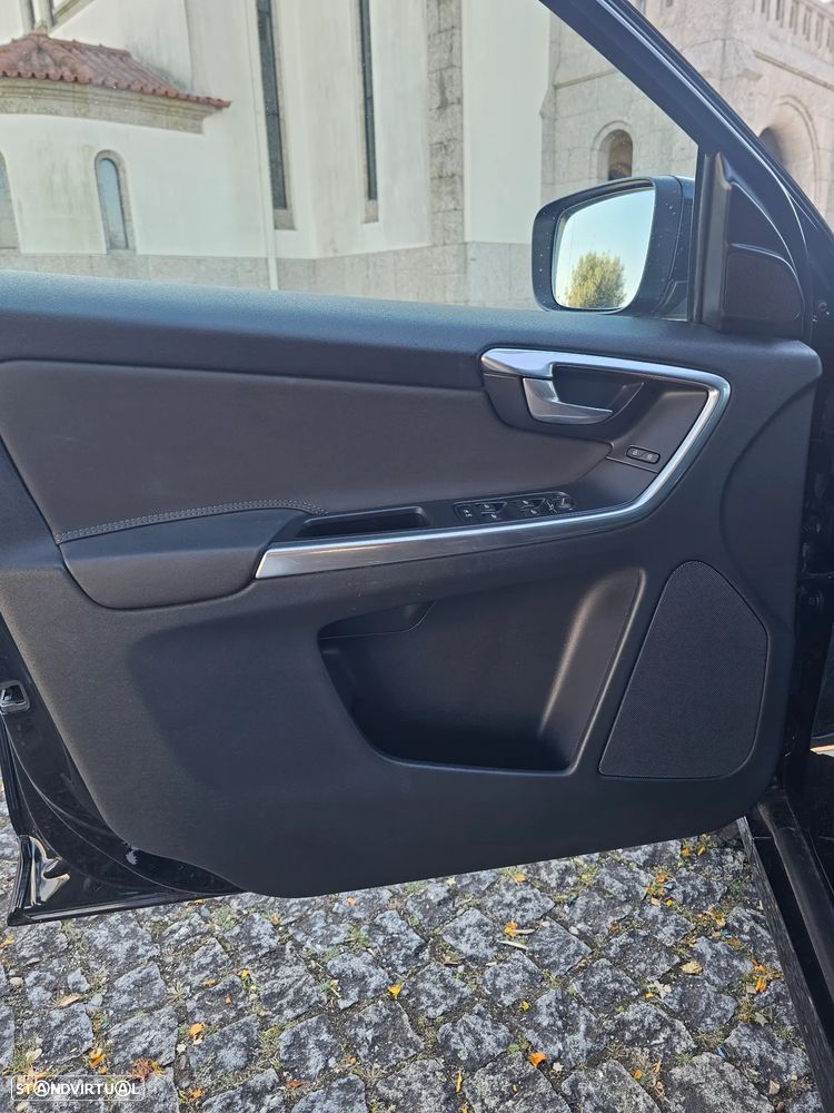 Volvo XC 60 2.0 D4 Dynamic Edition - 19