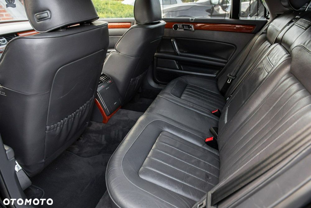 Volkswagen Phaeton - 7