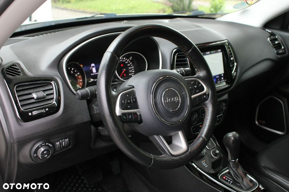 Jeep Compass 1.4 TMair Limited 4WD S&S - 23