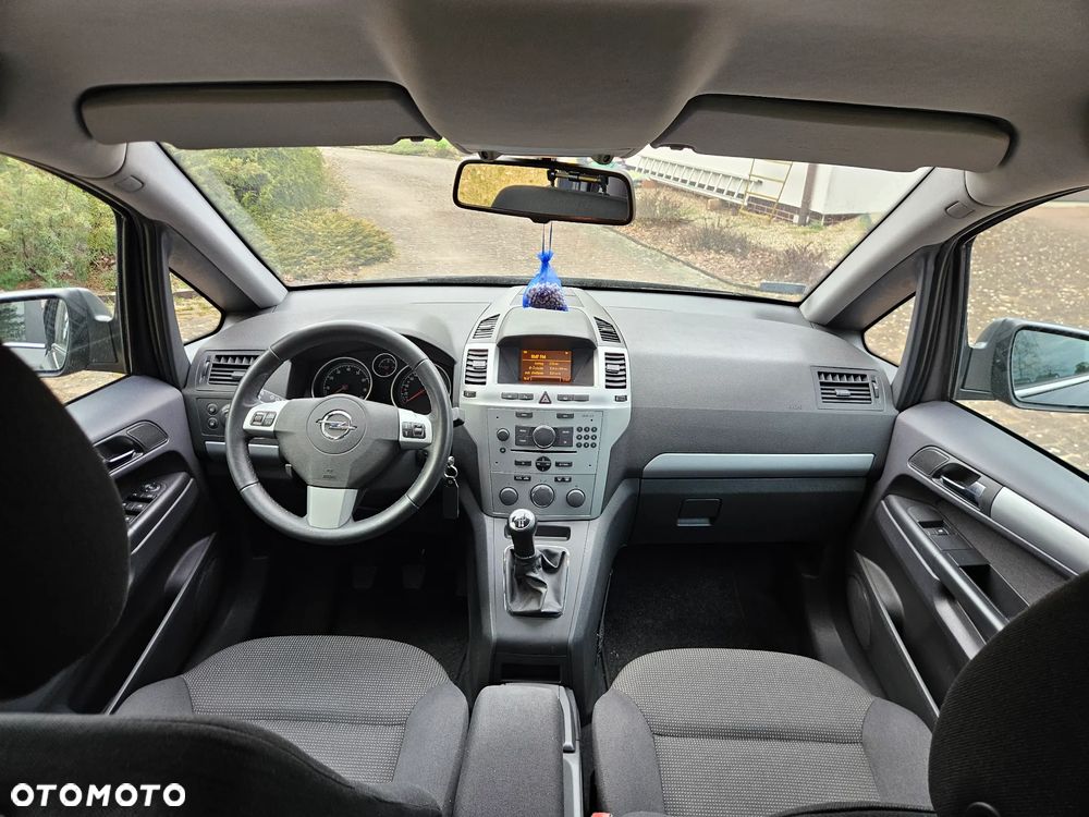 Opel Zafira - 14