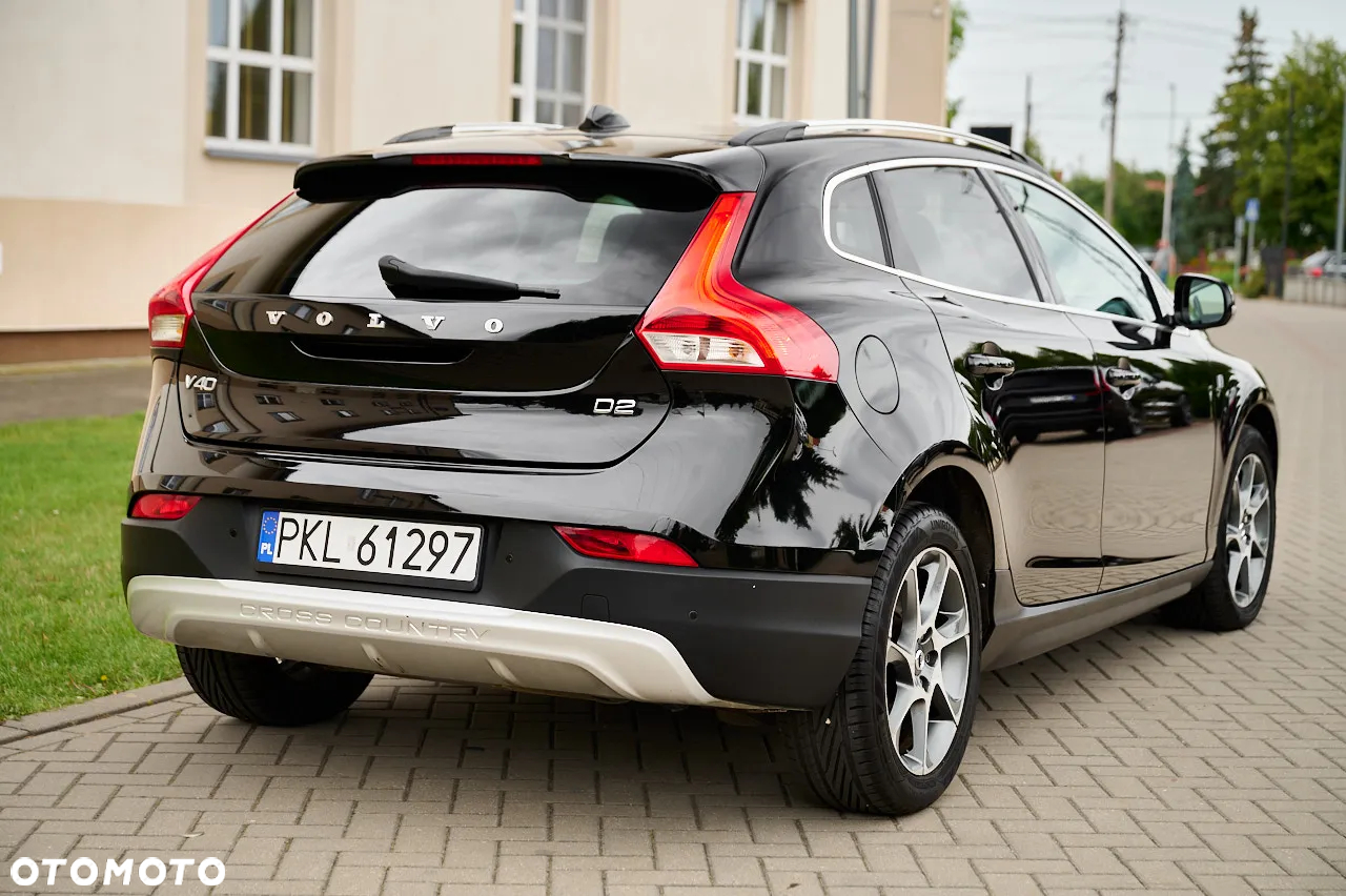 Volvo V40 Cross Country D2 Drive-E Ocean Race - 9