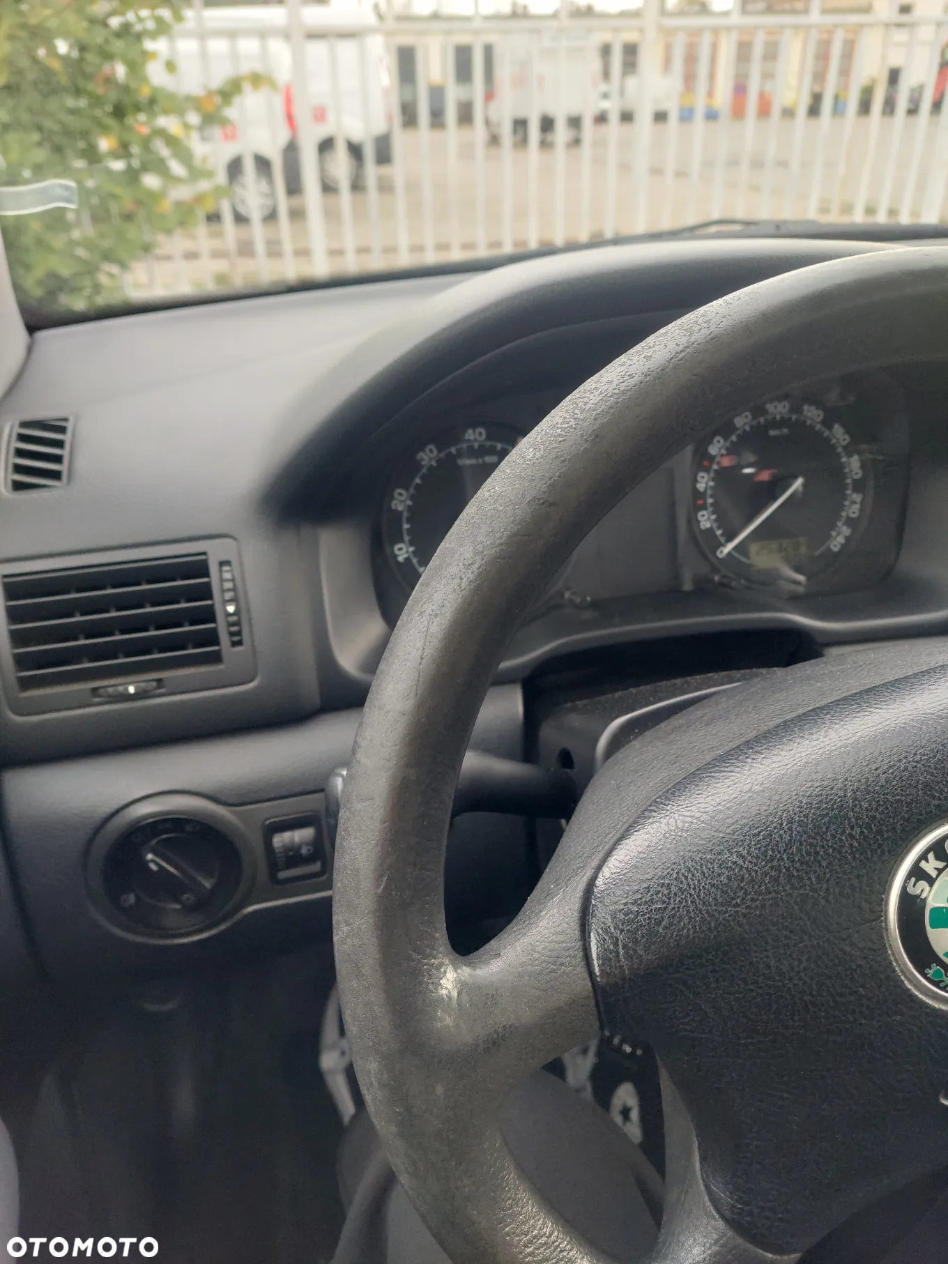 Skoda Octavia 1.6 Tour - 12