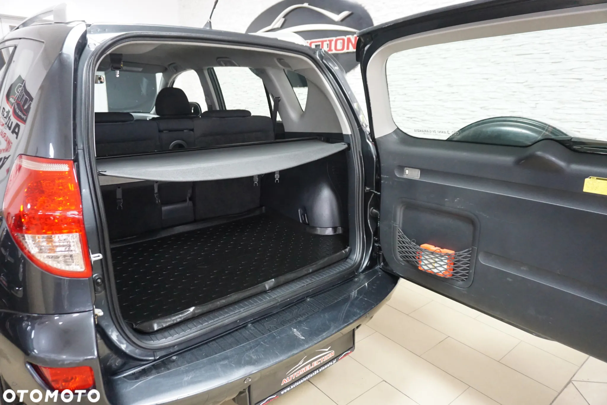 Toyota RAV4 2.2 D-4D 4x4 - 14