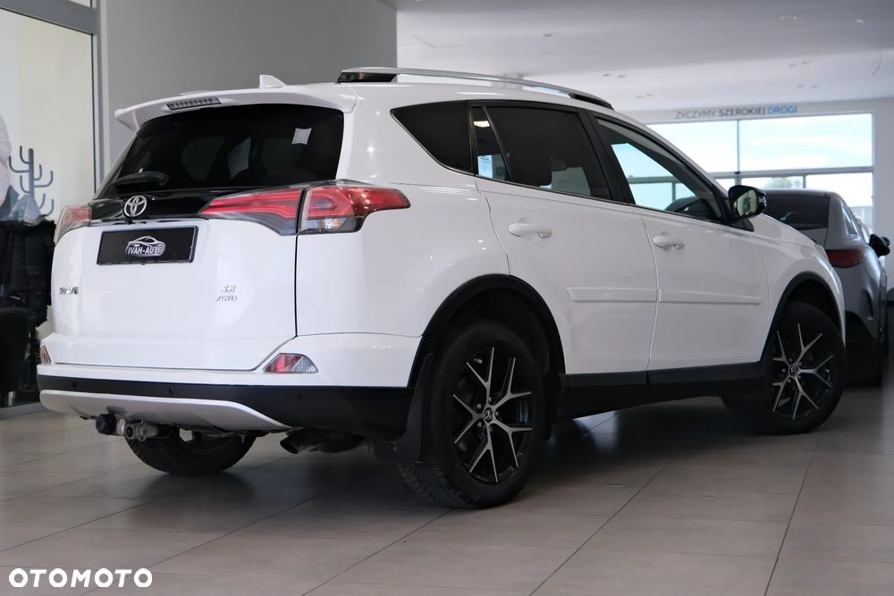 Toyota RAV4 - 11