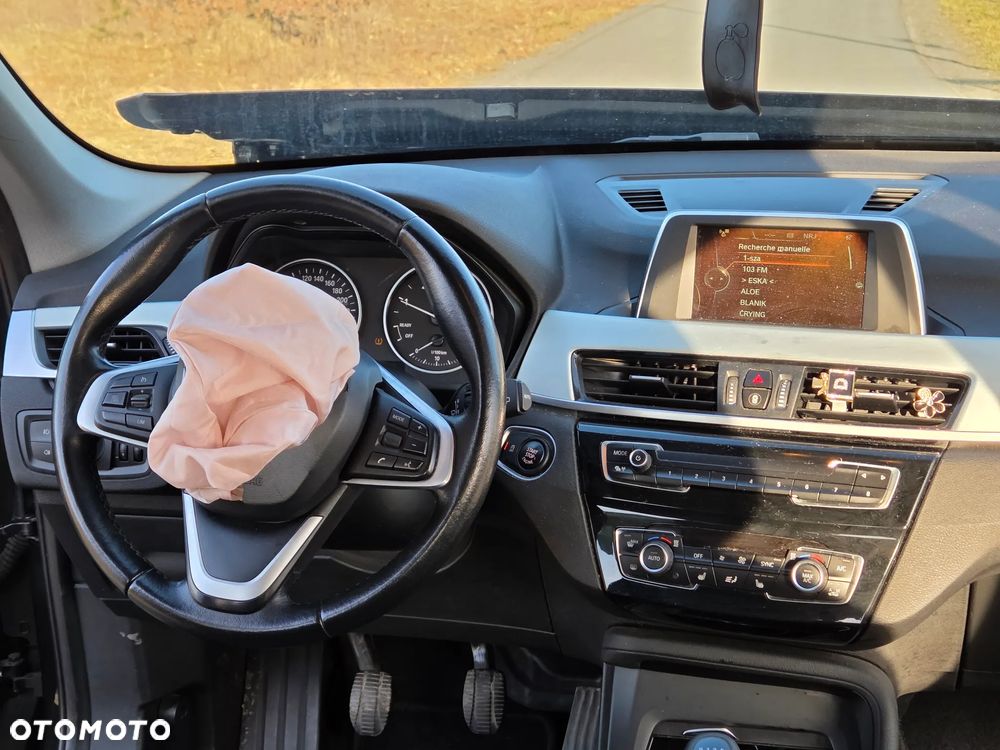 BMW X1 sDrive16d Sport Line - 18