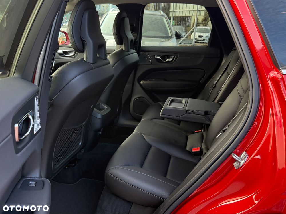 Volvo XC 60 D5 AWD Inscription - 33