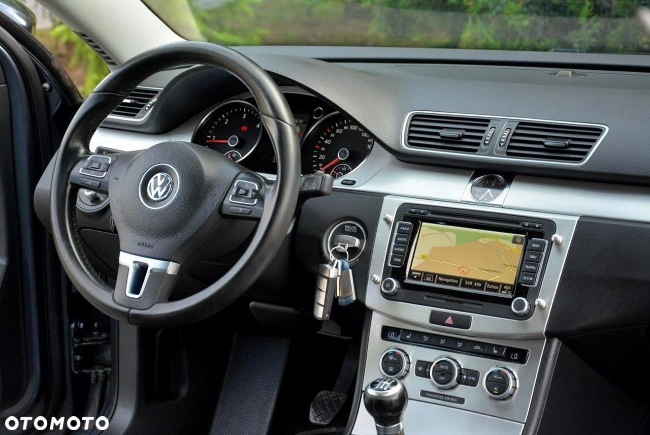 Volkswagen Passat Variant 2.0 TDI BlueMotion Technology Highline - 20