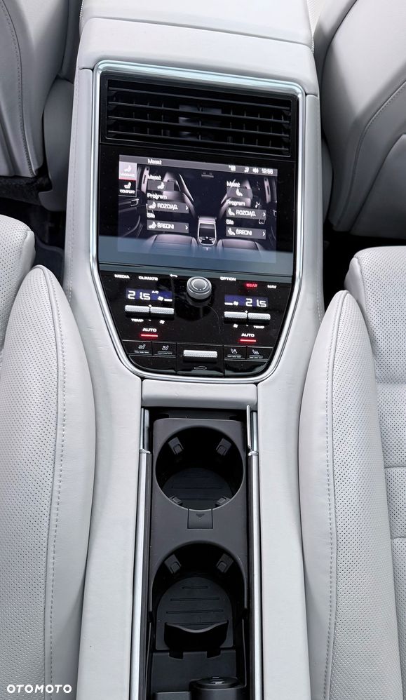 Porsche Panamera Turbo S E-Hybrid - 16