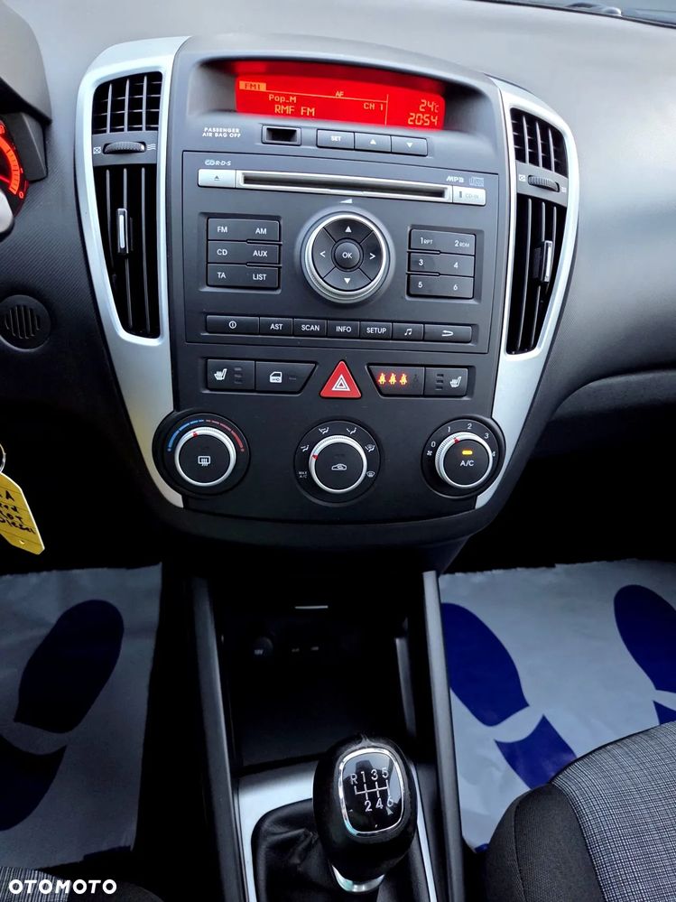 Kia Ceed - 23