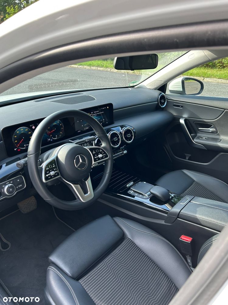 Mercedes-Benz Klasa A 180 Progressive 7G-DCT - 9