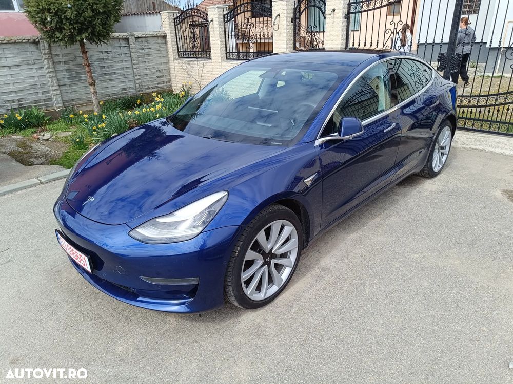 Tesla Model 3 - 2