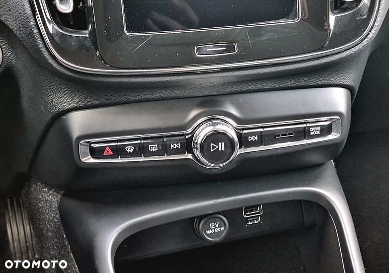 Volvo XC 40 D3 Momentum Pro - 31