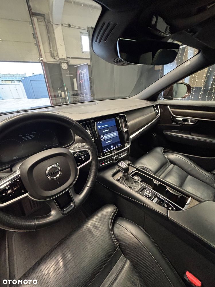 Volvo V90 D5 SCR AWD Momentum Pro - 8