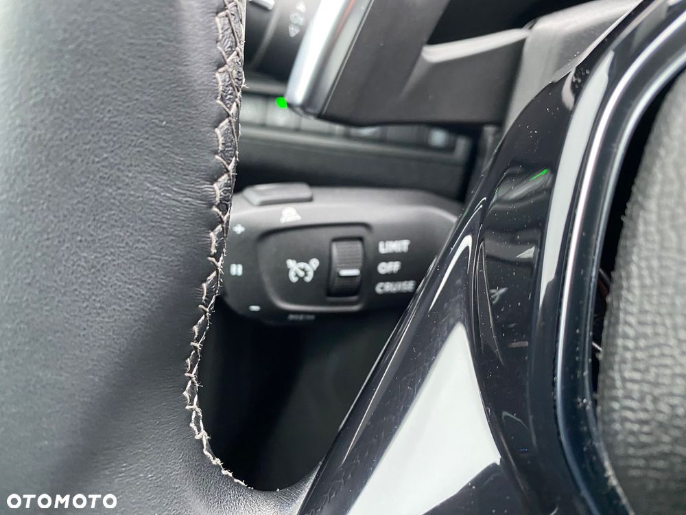 Peugeot 5008 PureTech 130 EAT8 Stop & Start Allure Business-Paket - 18