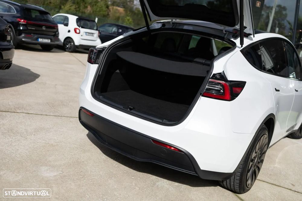 Tesla Model Y Standard - 20