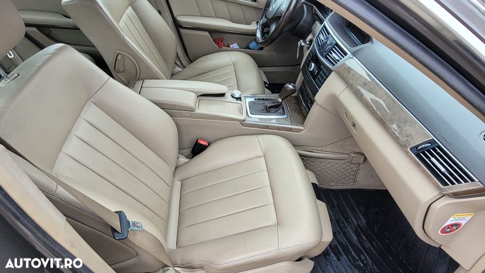 Mercedes-Benz E 220 CDI DPF BlueEFFICIENCY Automatik Elegance - 14